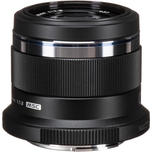 Olympus-45mm-F1.8-Black-Micro-43-Lens02