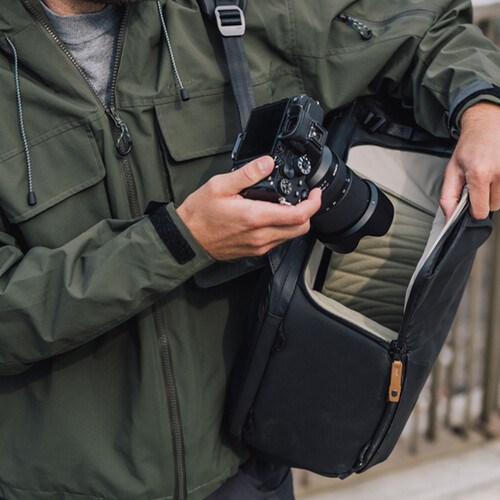 PGYTECH-OneGo-2-25L-Matte-Black-Backpack-03