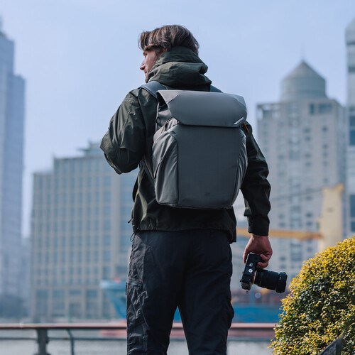 PGYTECH-OneGo-2-25L-Matte-Black-Backpack-04