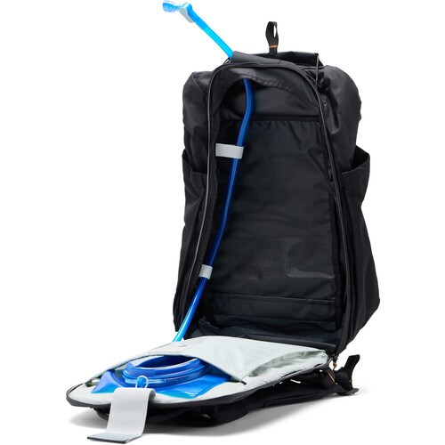 Peak-Design-25L-Black-Outdoor-5