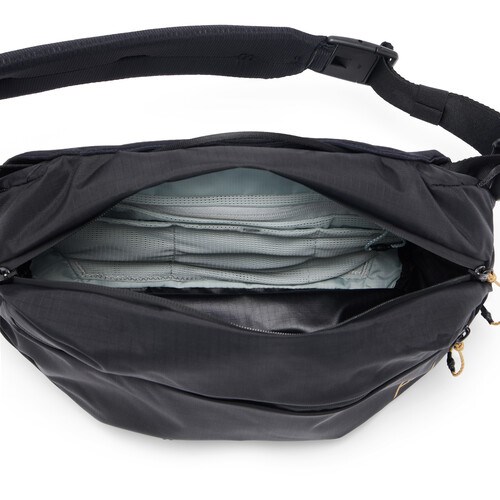 Peak-Design-7L-Black-3